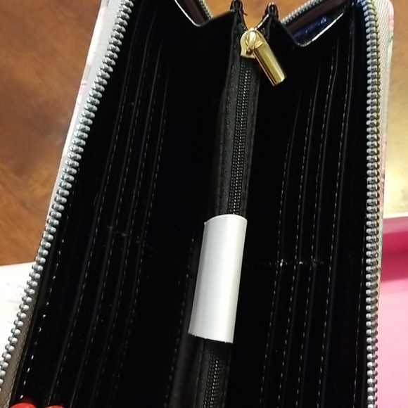 🌹Betsey wallet - Picture 3 of 4